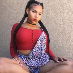 Meet your Posher, Andria